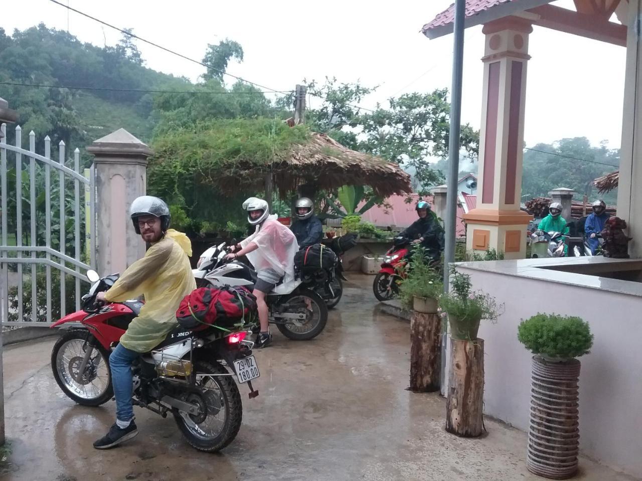 Thac Ba Family Homestay Ho To Exteriör bild